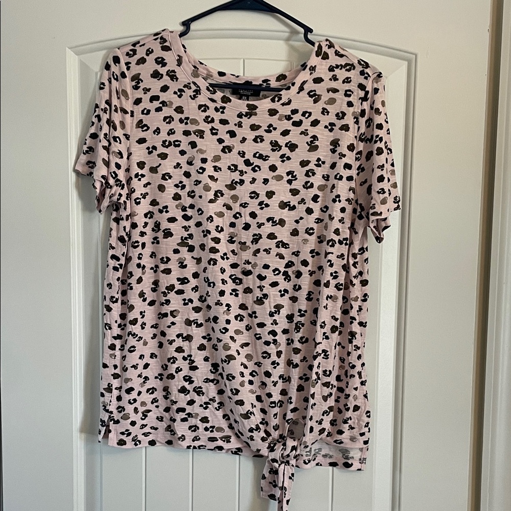 Jones New York Pink and Black Leopard Print Tee